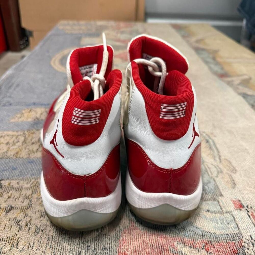Jordan Men's Red and White Trainers - Picture 4 of 7